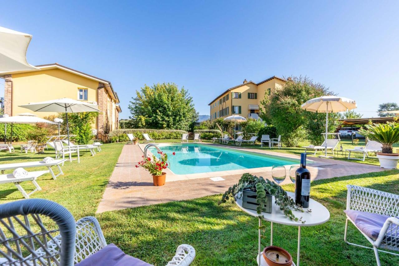 Villa Gabriella Apartments Lucca Exterior photo